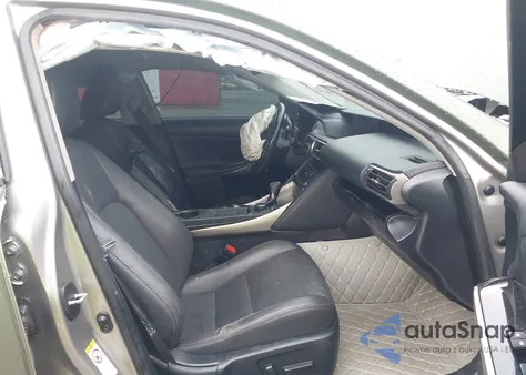 2019 Lexus Is 300 z USA, uszkodzony, nr VIN JTHBA1D2XK5085294